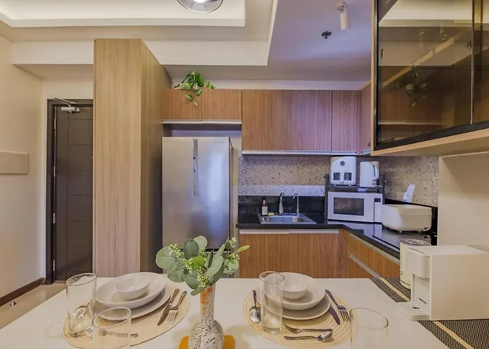 Ec Modern 1br W Balcony In Pasay